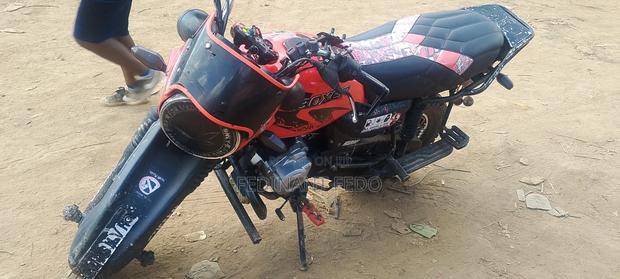Bajaj Boxer 2021 Red - main view