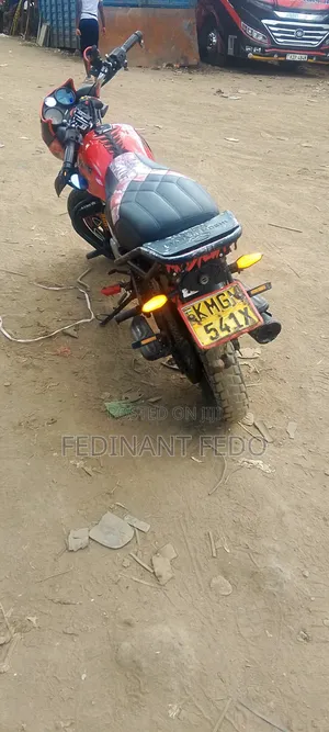 Bajaj Boxer 2021 Red