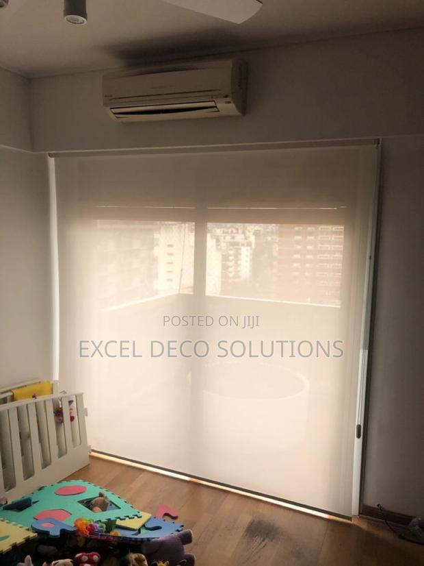 Sunscreen Roller Blinds for Comfortable Office Spaces - main view