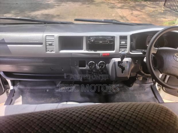 Toyota Grand HiAce 2012 White - thumbnail 7