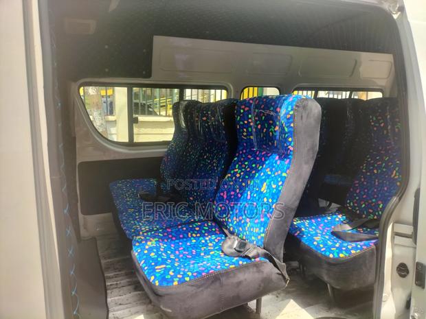 Toyota Grand HiAce 2012 White - thumbnail 10