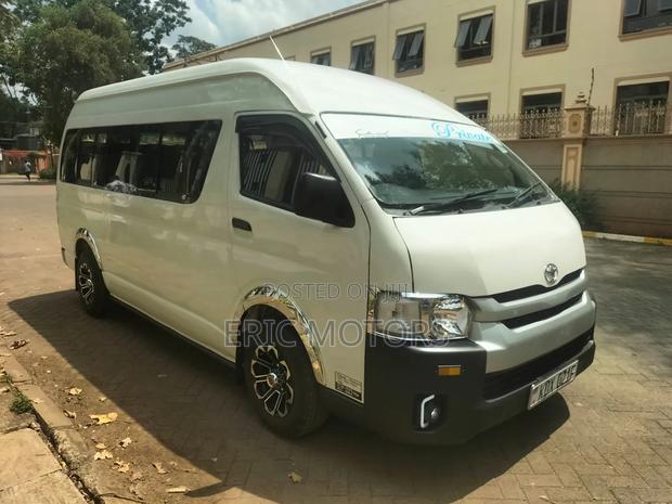 Toyota Grand HiAce 2012 White - thumbnail 5