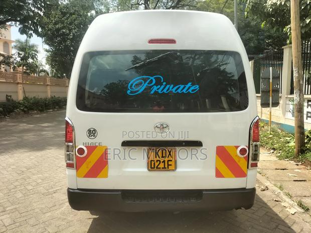 Toyota Grand HiAce 2012 White - thumbnail 4