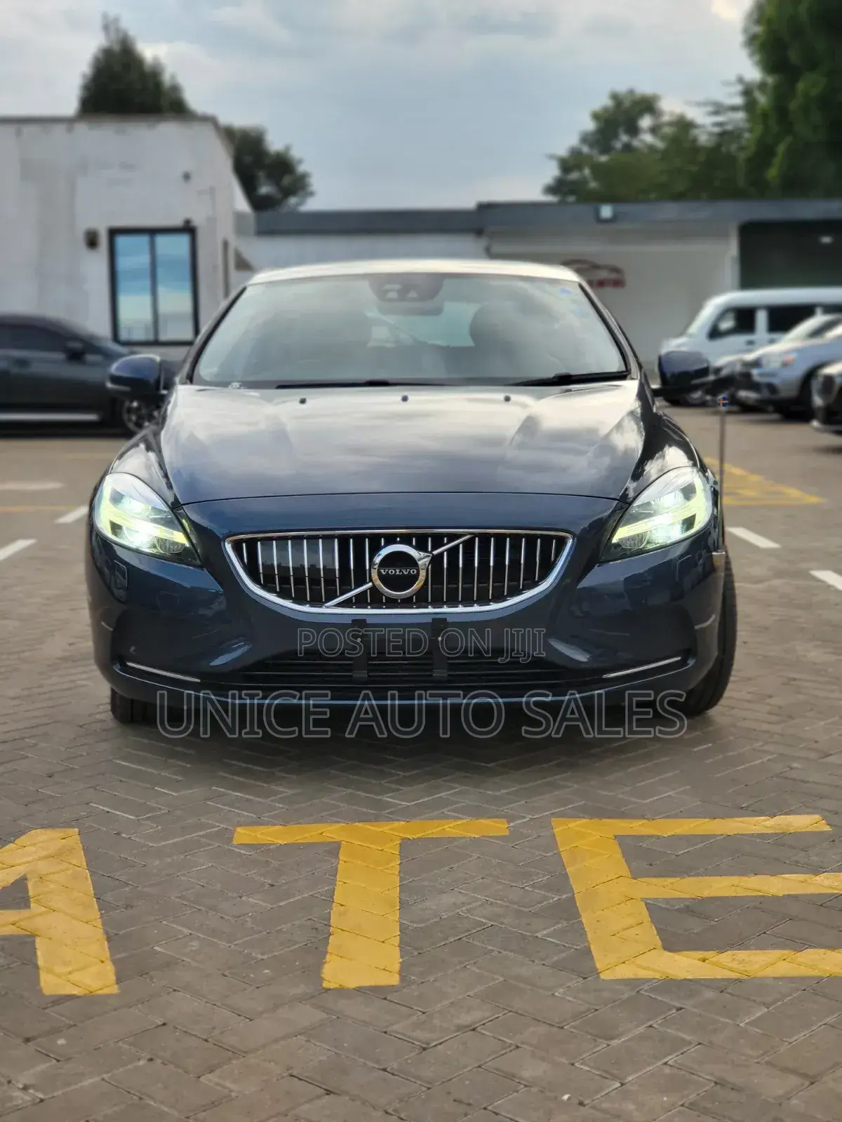 Volvo V40 2020 Blue