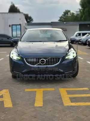 Volvo V40 2020 Blue