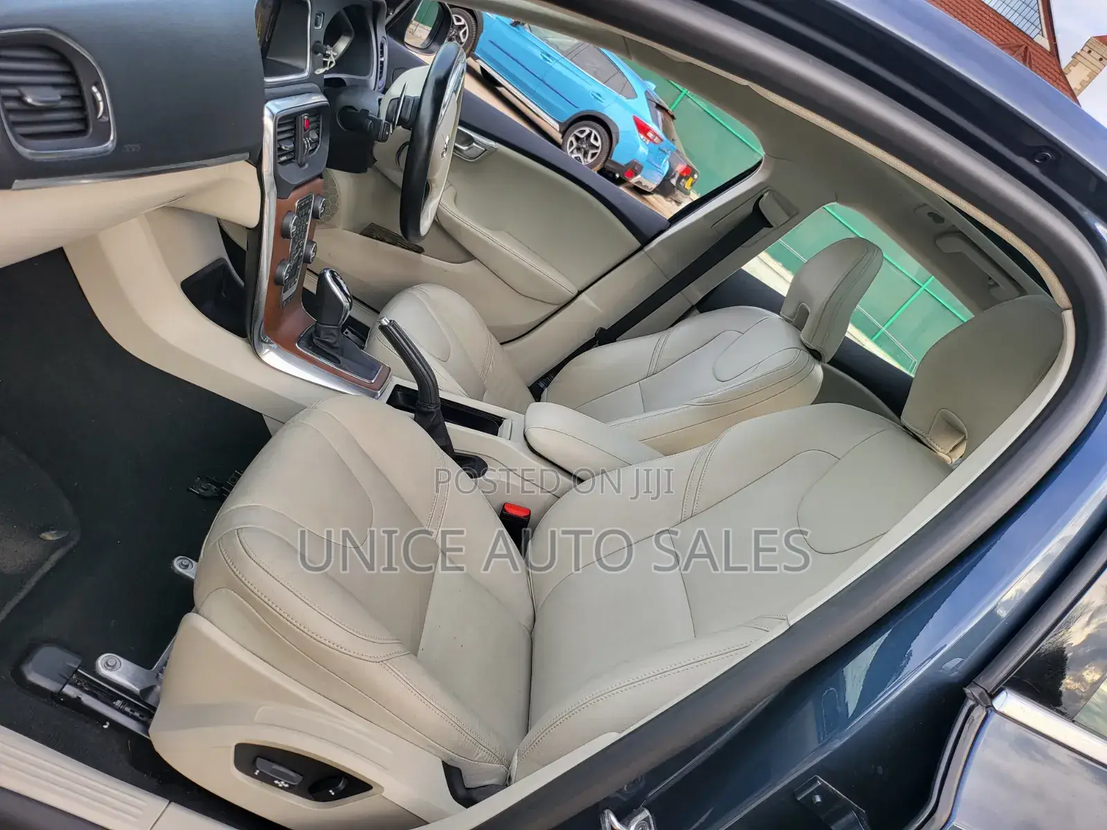 Volvo V40 2020 Blue