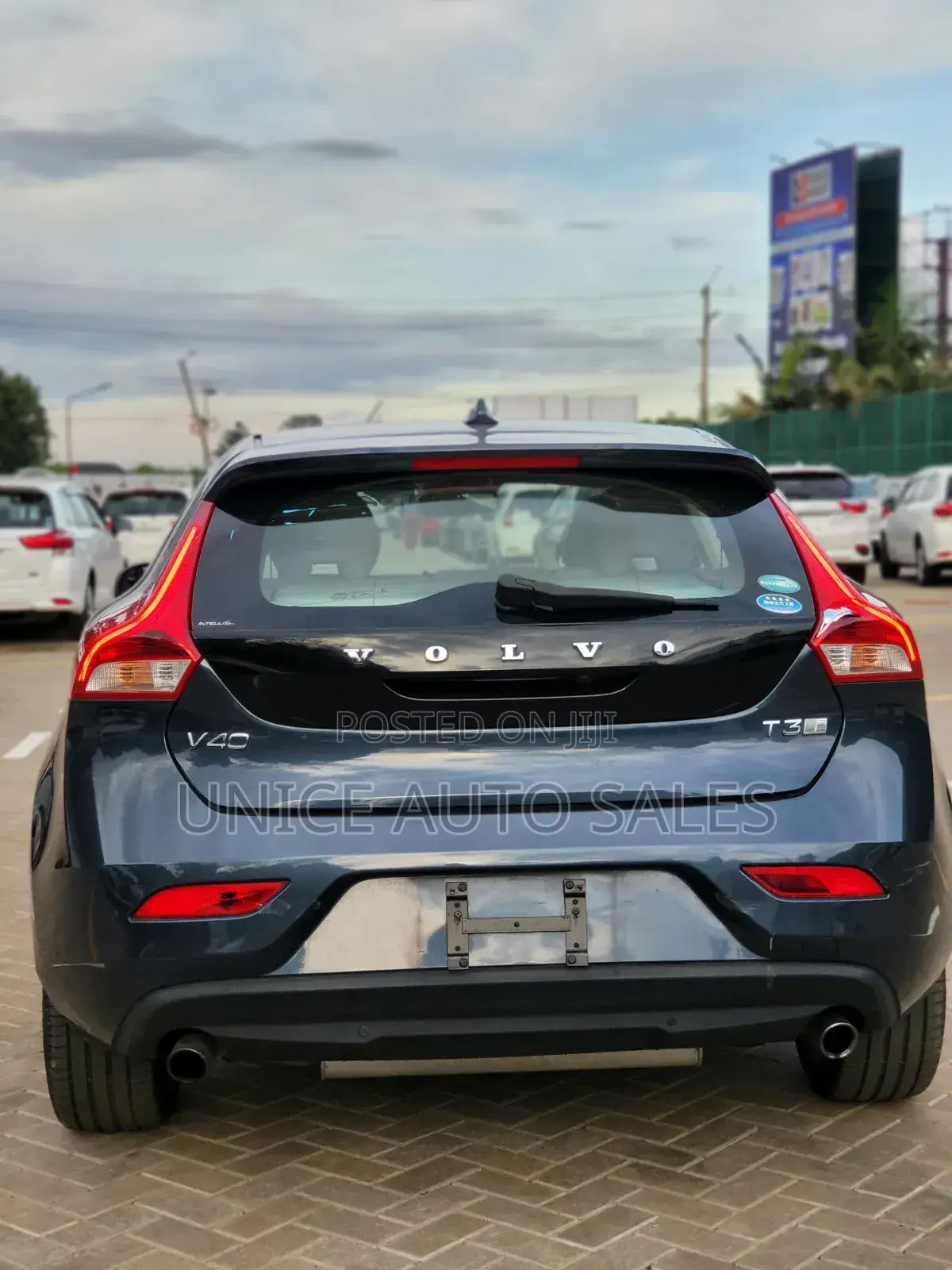 Volvo V40 2020 Blue