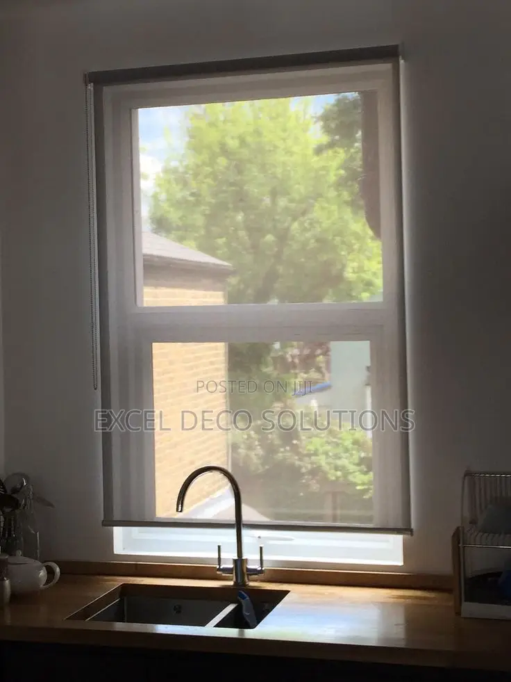 Sunscreen Roller Blinds for Modern Home Window Use