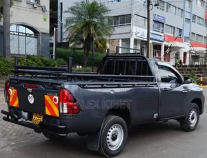 Toyota Hilux 2021 Gray