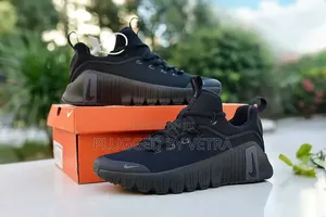 All-Black/Black Cat Colourway Sneakers (Metcon 6 Shoes)