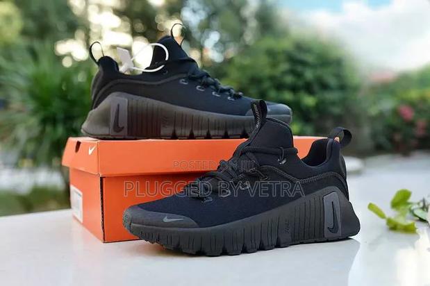 All-Black/Black Cat Colourway Sneakers (Metcon 6 Shoes)