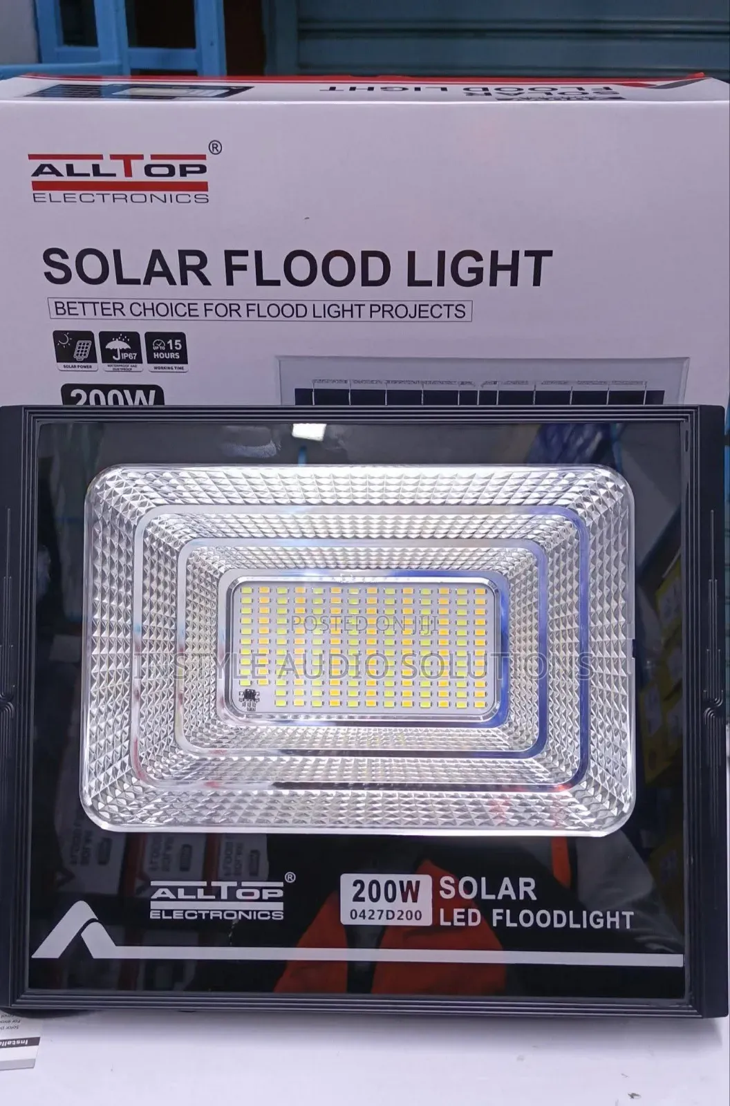 200w Top Quality Dc Solar Floodlight With Mounting Bracket Remote