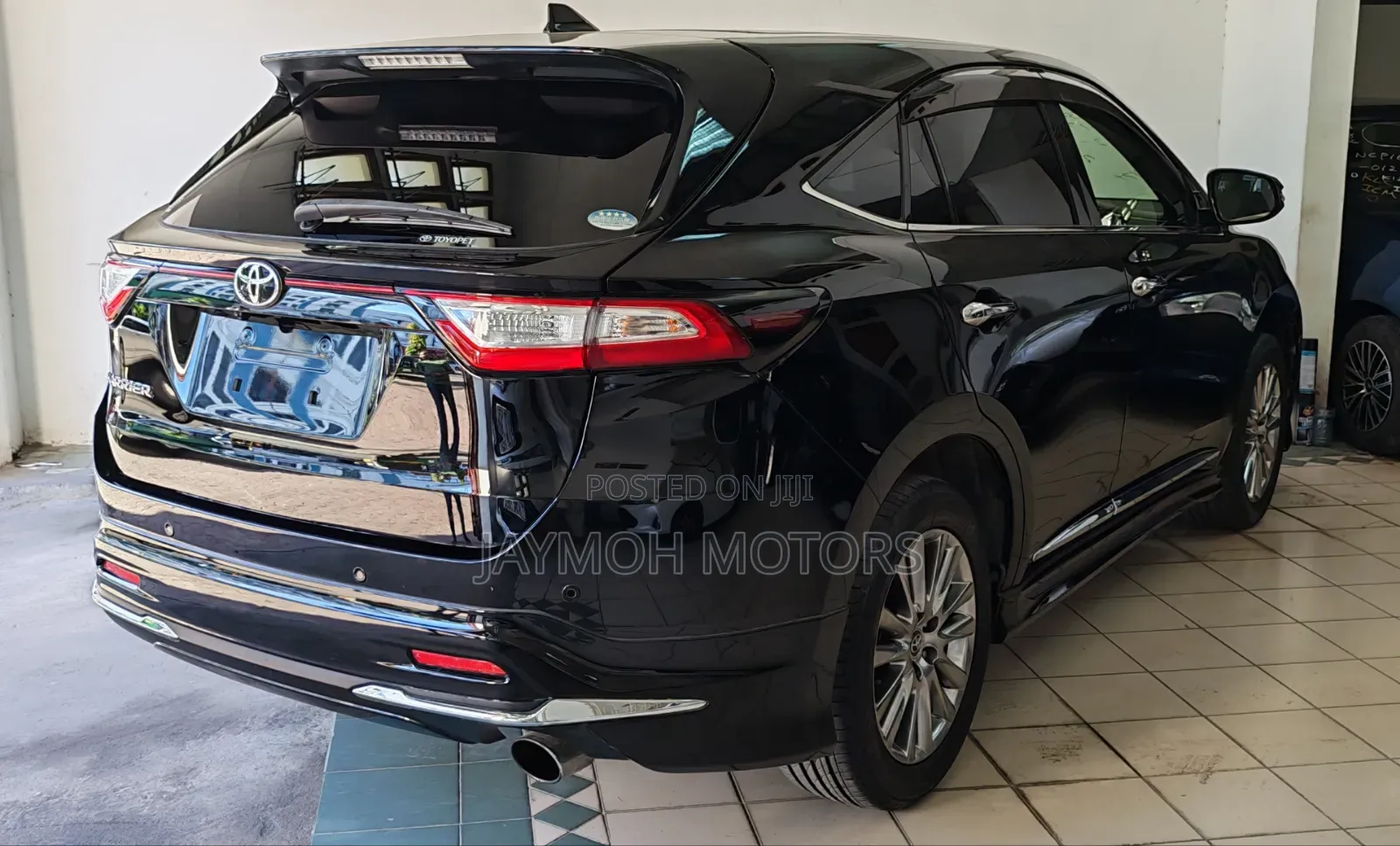 Toyota Harrier 2019