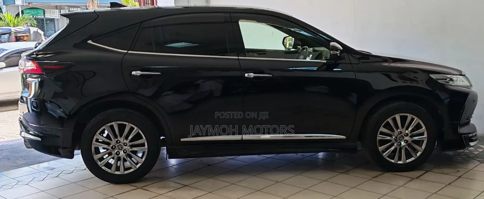 Toyota Harrier 2019