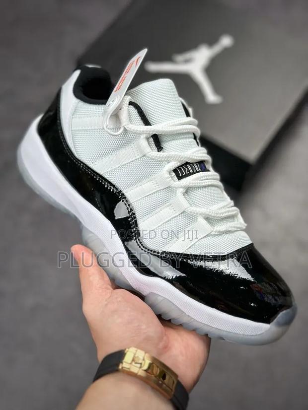 Air Jordan 11 Low Ankle Sneakers in "Multicolor"