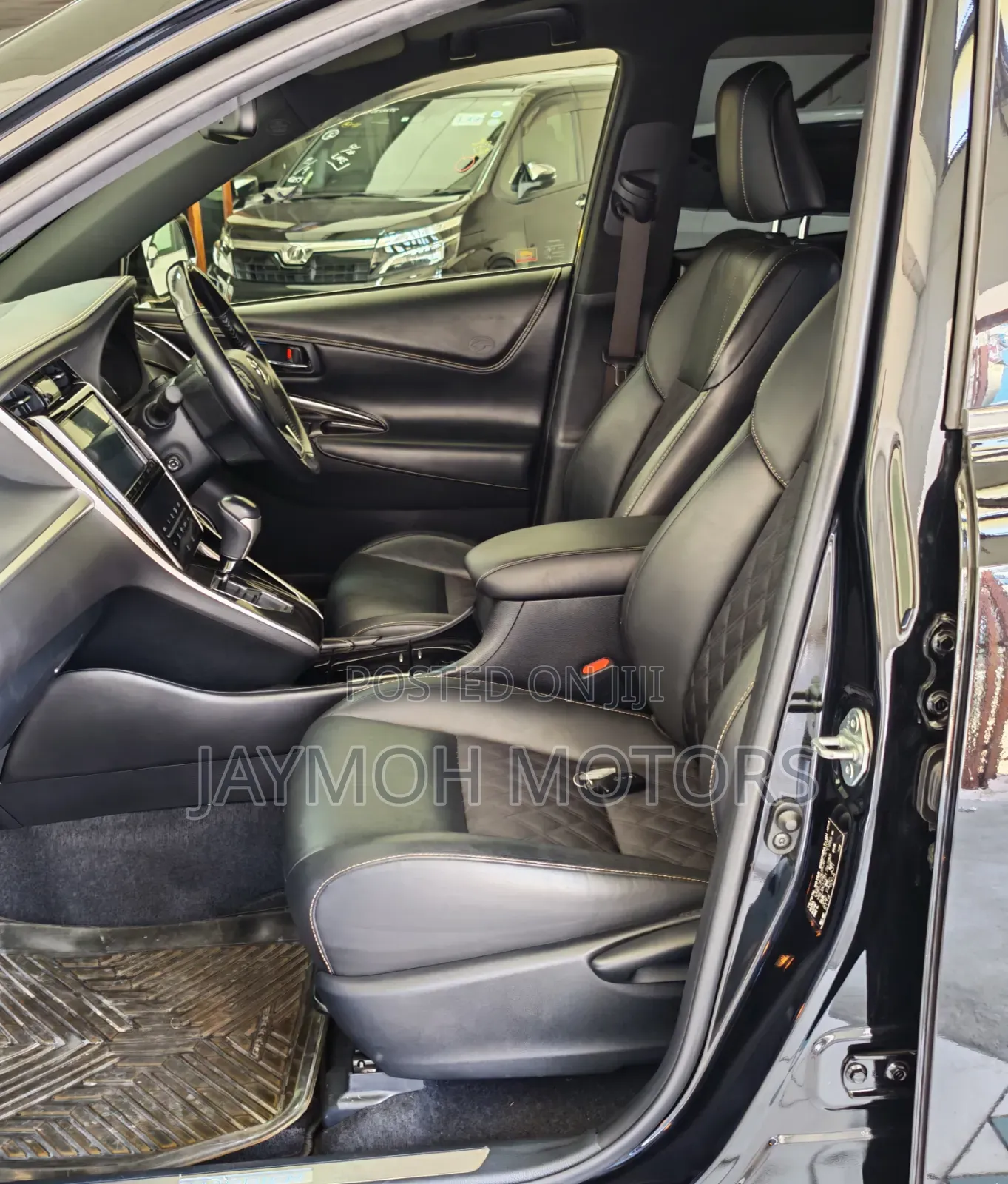 Toyota Harrier 2019