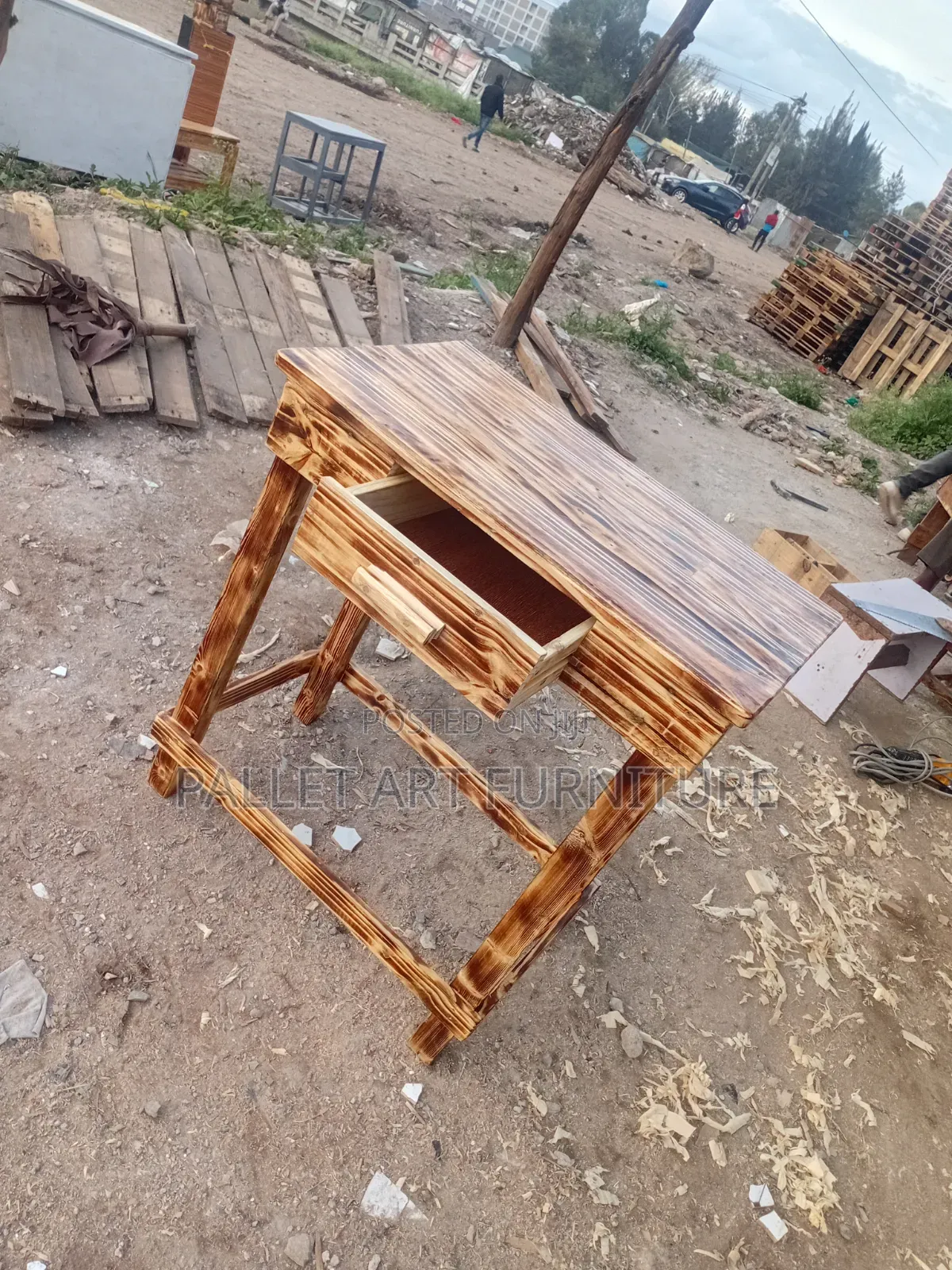 Pallet Table