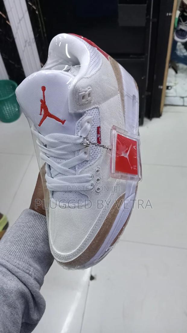 Nike Air Jordan 3 X Levi's 'Ecru Denim' Sneakers. - thumbnail 2