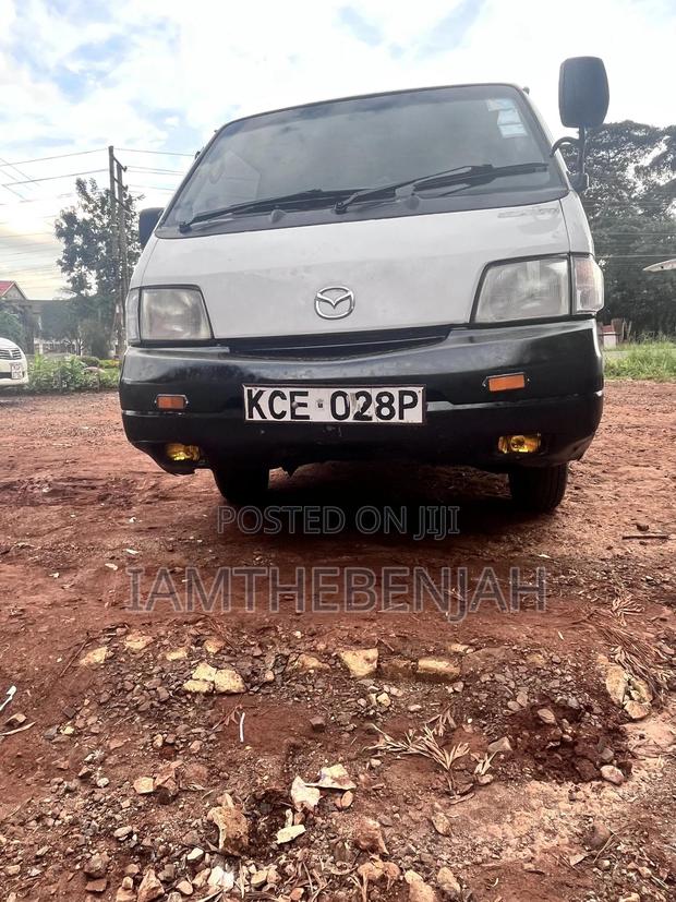 Mazda Bongo 2008 White - thumbnail 3