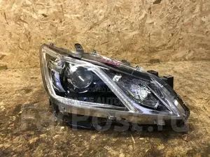 Crown 2017/2018 Headlights