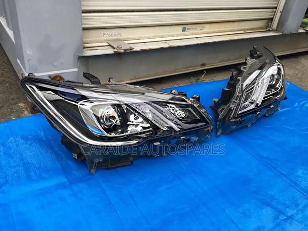 Crown New Model Headlights - main view