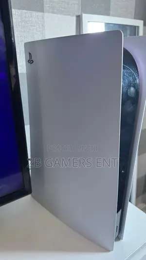 Digital Play Station 5, Standard Version