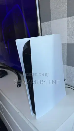 Digital Play Station 5, Standard Version