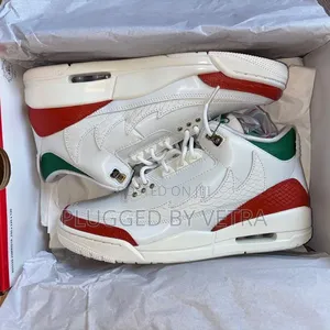 Air Jordan 3 Ei Vuero in White-Red and Green Colourway