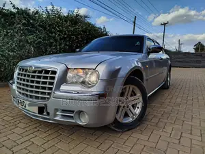 Chrysler 300C Base RWD 2007 Silver