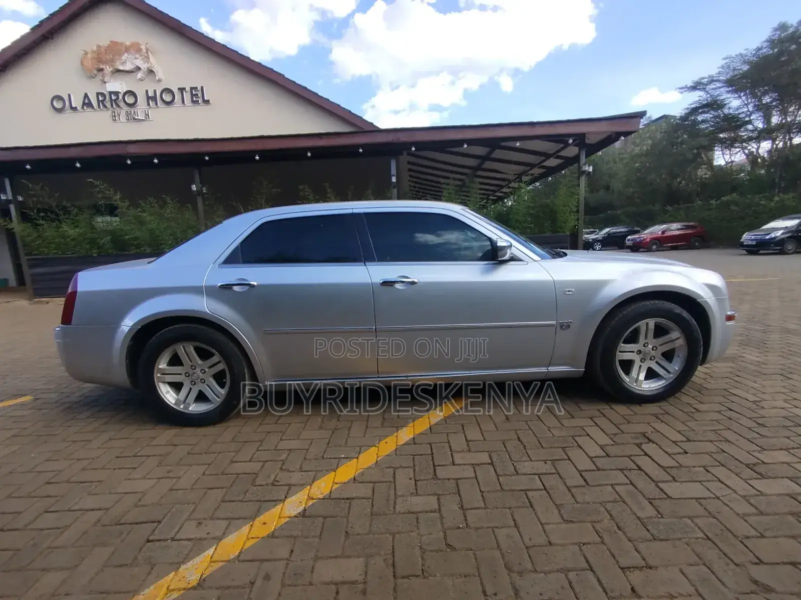 Chrysler 300C Base RWD 2007 Silver