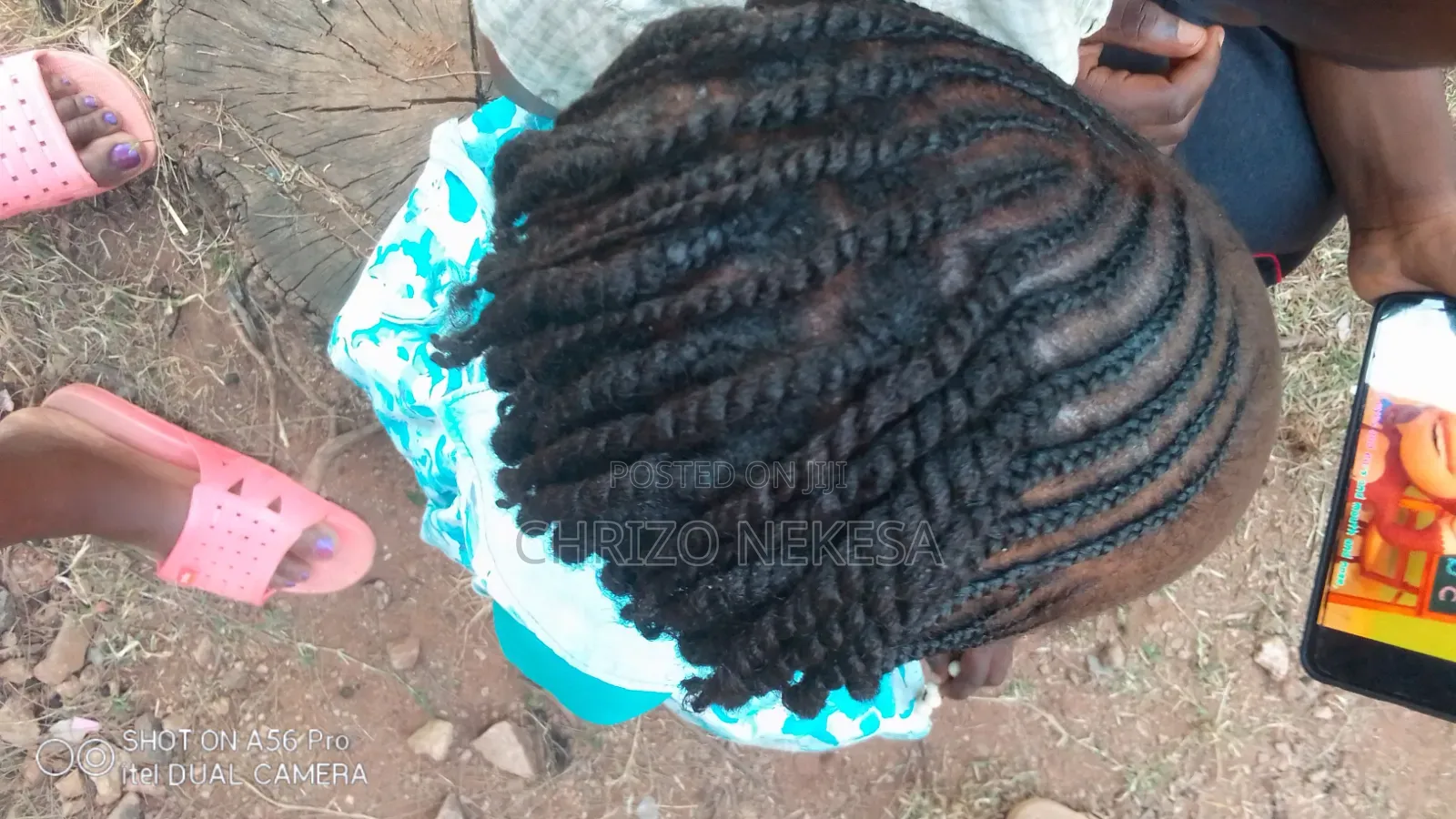 Salonist And Barber