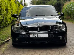 BMW 320i Sedan RWD 2011 Black