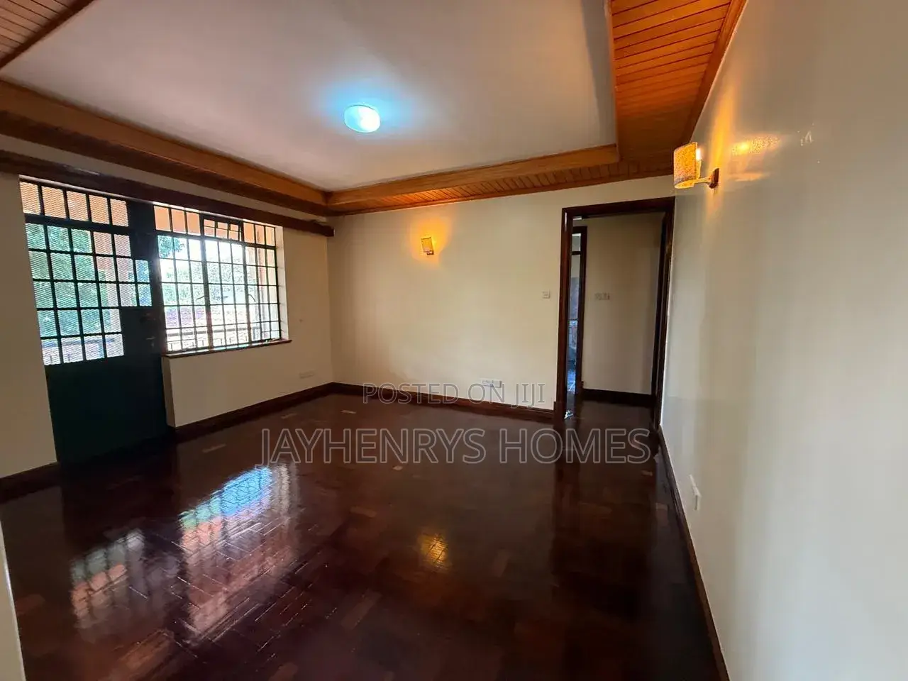 6bdrm House in Nyari for sale