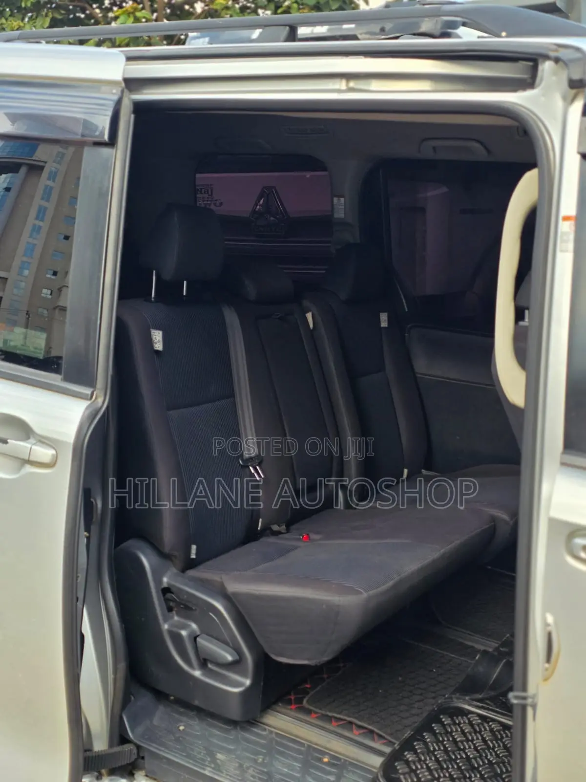 Toyota Voxy SV Premium 2014 Silver