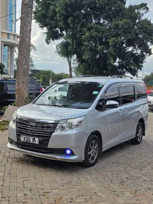 Toyota Voxy SV Premium 2014 Silver