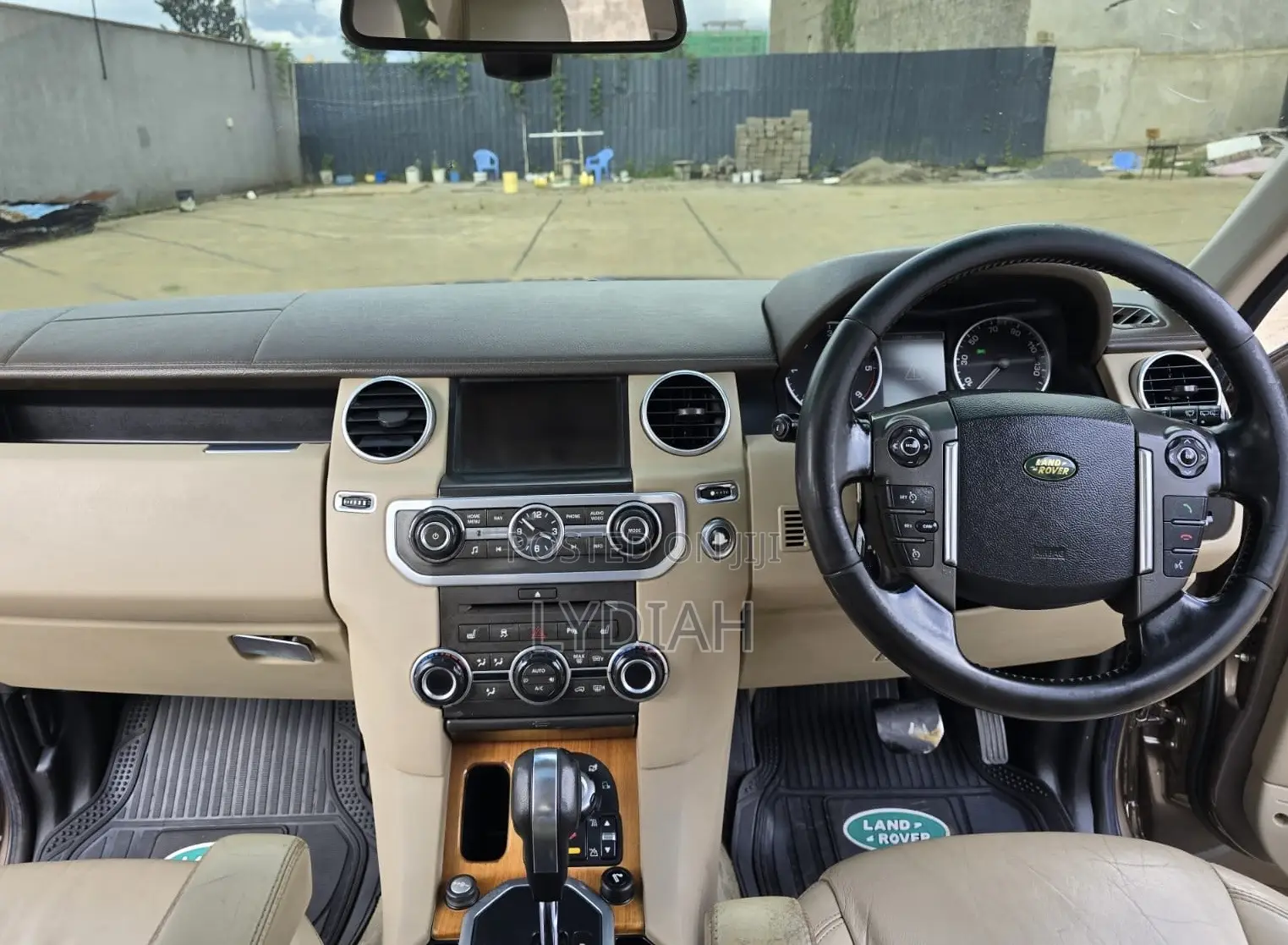 Land Rover Discovery 2010 Brown
