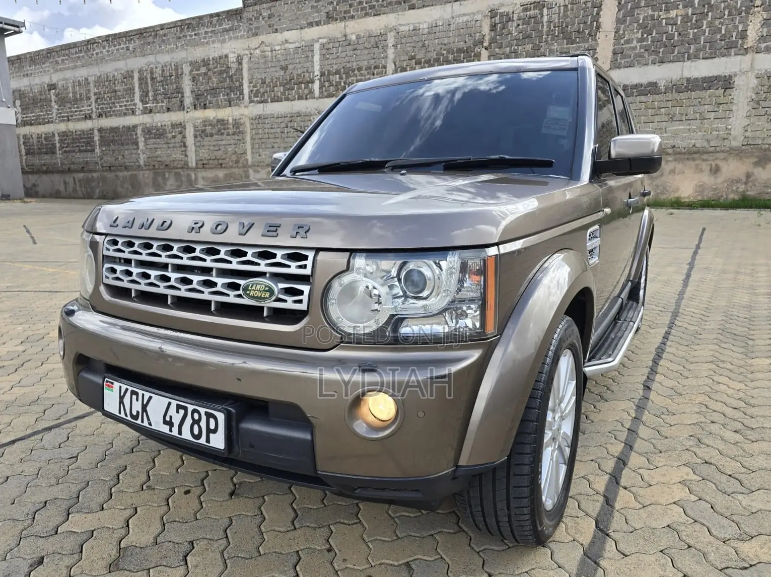 Land Rover Discovery 2010 Brown
