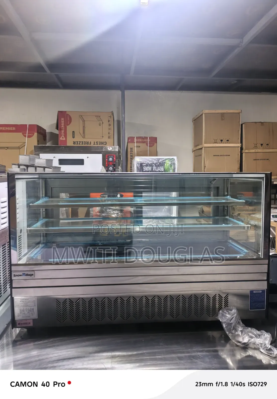 Imported Cake Display Rectangular on Shape