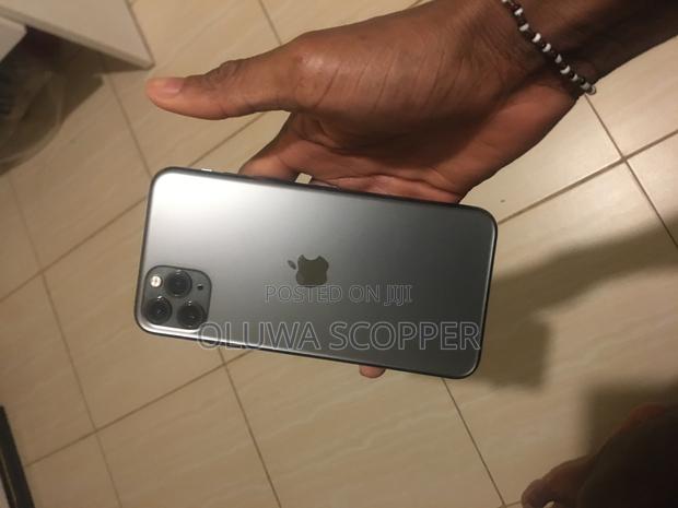 Apple iPhone 11 Pro Max 256 GB Gray - thumbnail 2