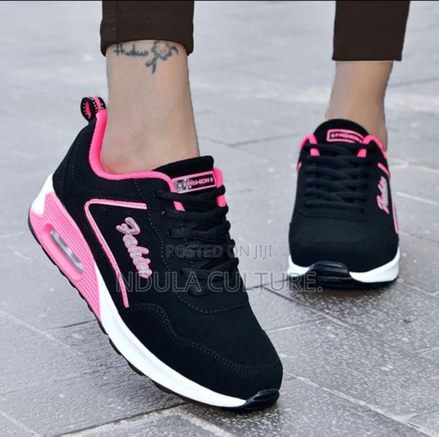Trendy Cool Fashion Sneakers For Ladies
