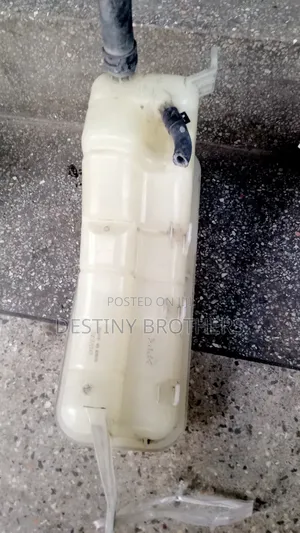 Reserve /Coolant Bottle Prado J150