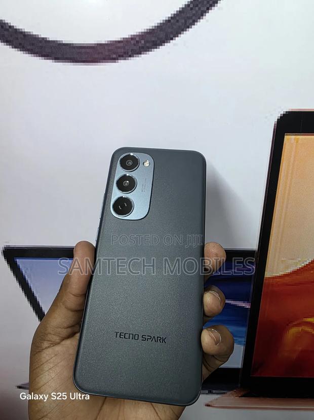 Tecno Spark 40 Pro+ 256 GB Black
