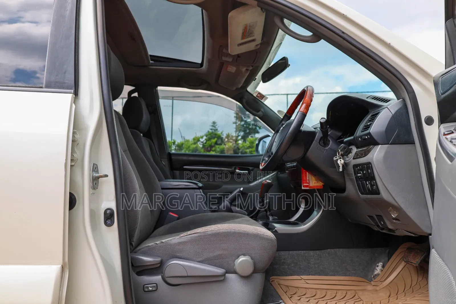 Toyota Land Cruiser Prado 2009 White
