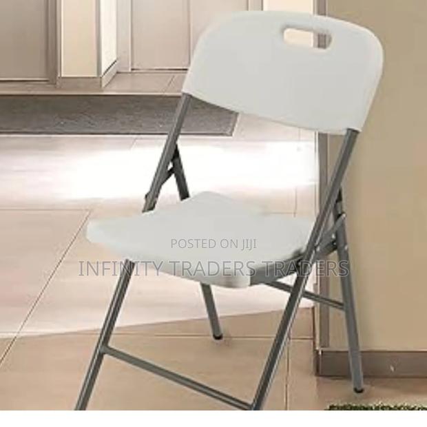 Foldable Chair - thumbnail 2