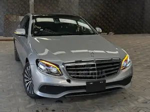 Mercedes-Benz E400 2018 Silver