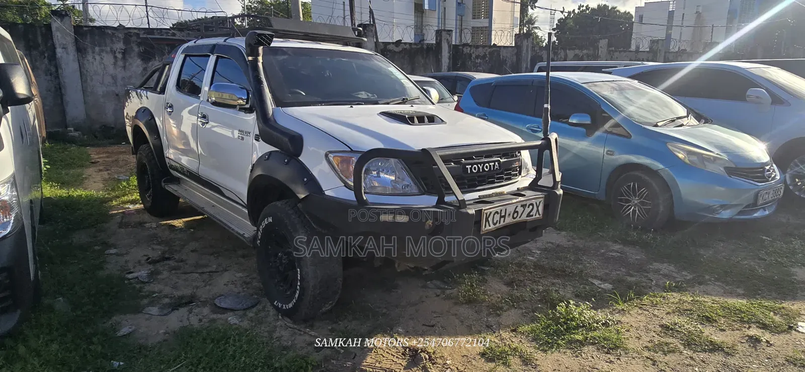 Toyota Hilux 2012 White