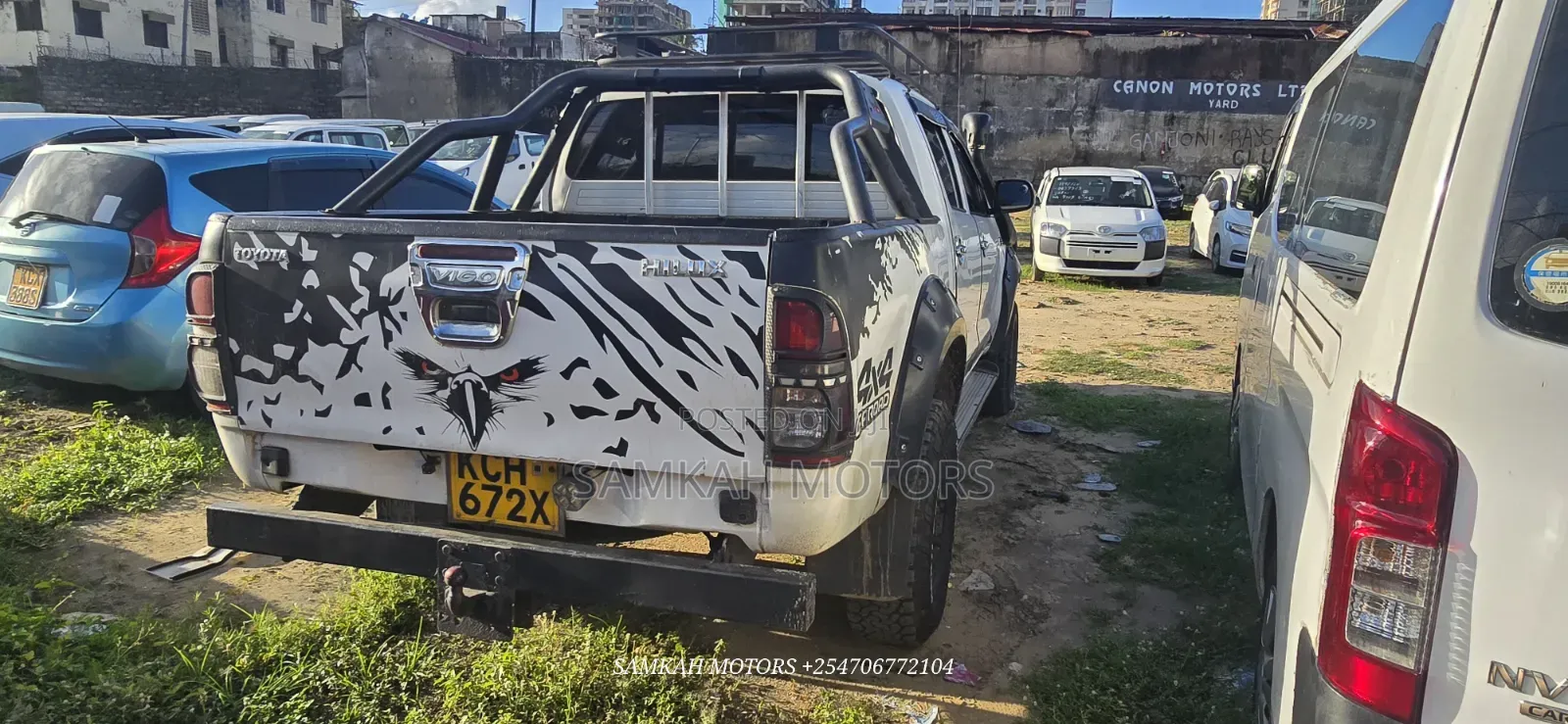 Toyota Hilux 2012 White