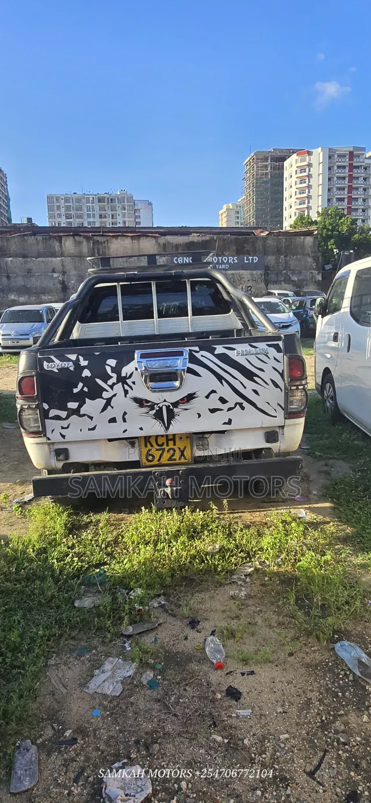 Toyota Hilux 2012 White