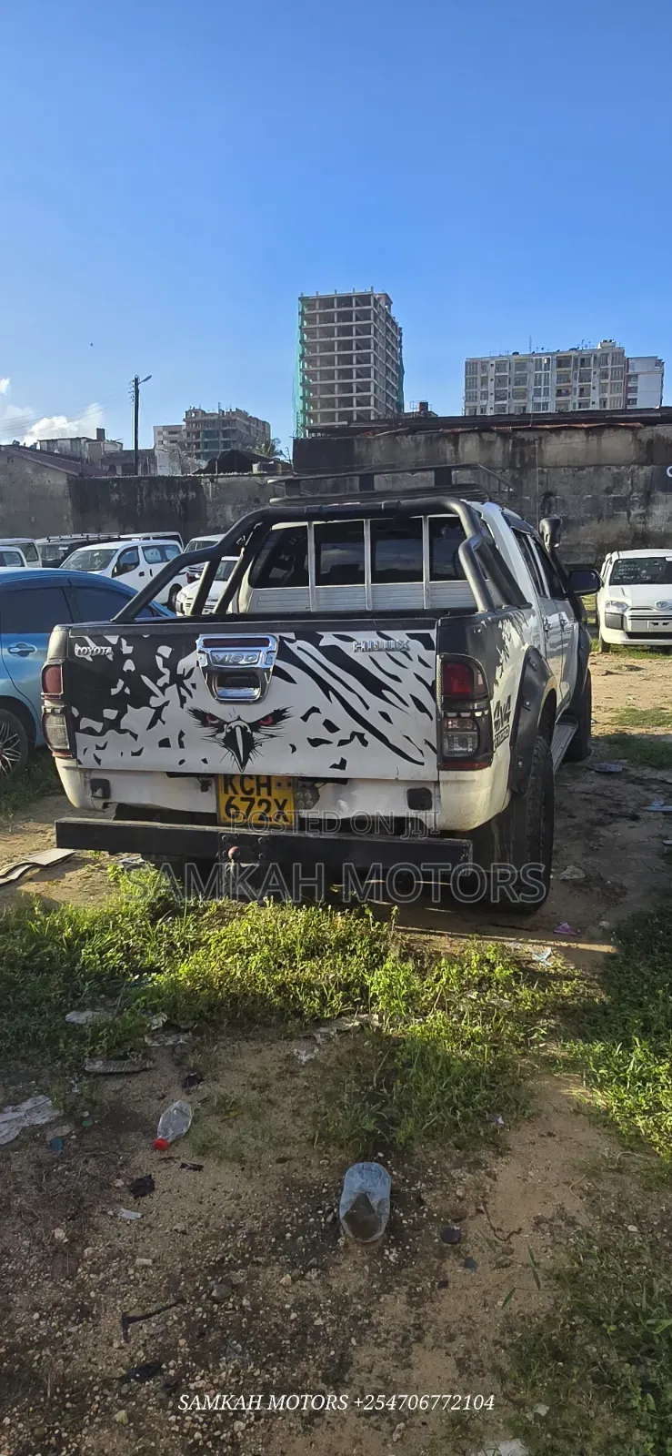 Toyota Hilux 2012 White