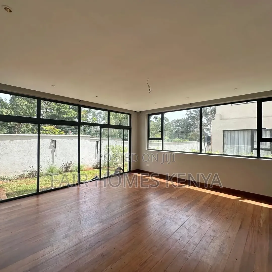 5bdrm Townhouse / Terrace in Manyani East, Muthangari for rent